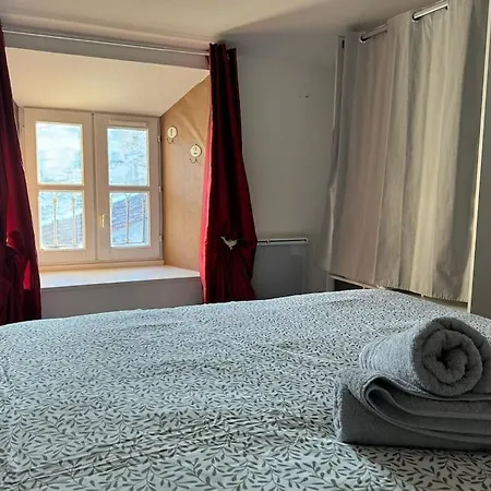 ღ Pertuis - Au Coeur De Saintes, Spacieux & Cosy